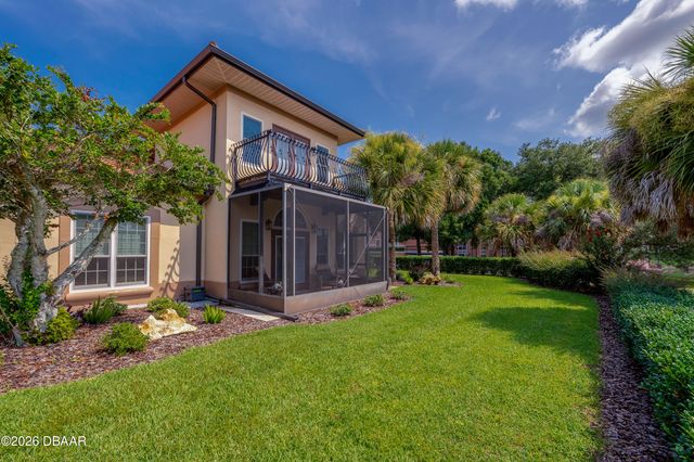 1259 Avenida De Las Casas, Lady Lake, FL 32159