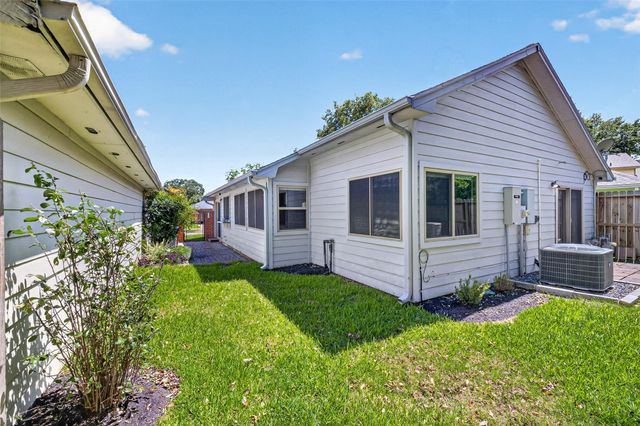 16174 Golden Sands Drive, Houston, TX 77095