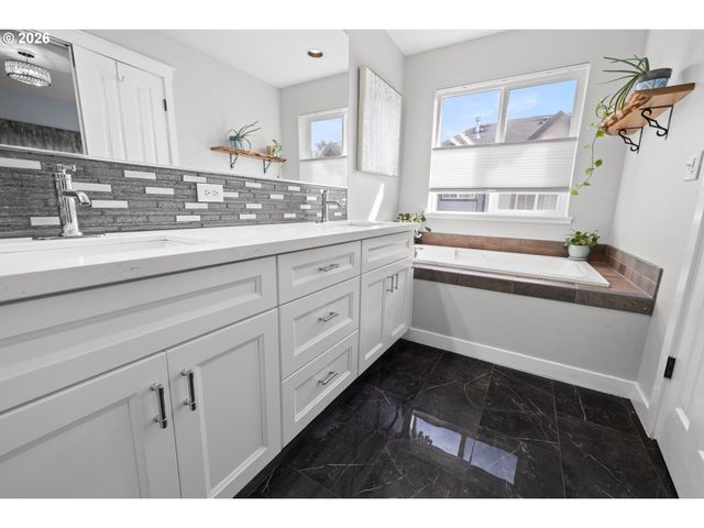 1193 Se ALIKA Ave, Hillsboro, OR 97123