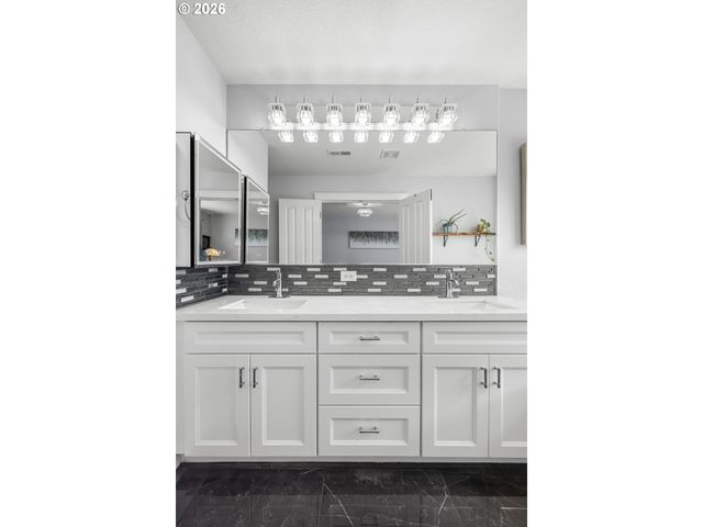 1193 Se ALIKA Ave, Hillsboro, OR 97123