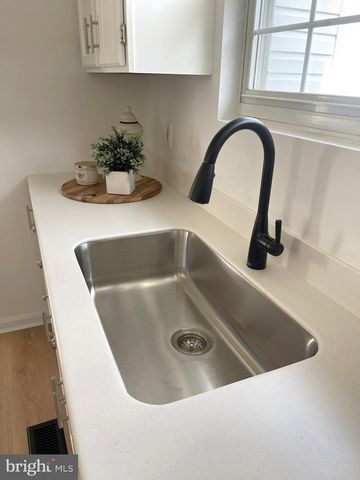 205 CEDAR BEACH DR, Prince Frederick, MD 20678