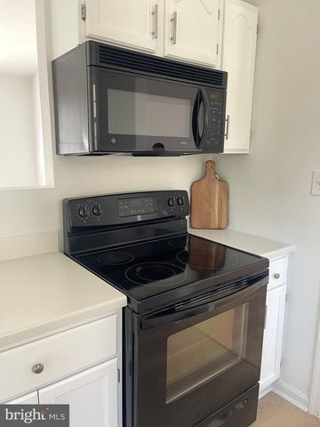 205 CEDAR BEACH DR, Prince Frederick, MD 20678