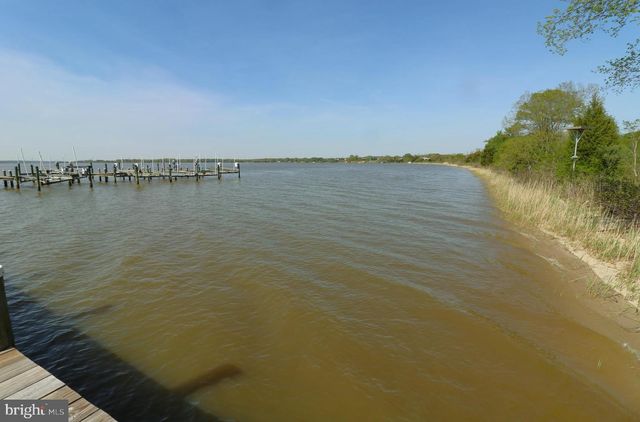 205 CEDAR BEACH DR, Prince Frederick, MD 20678