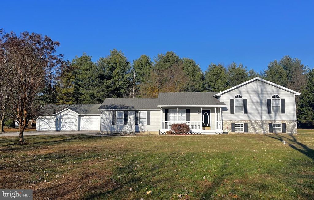 205 CEDAR BEACH DR, Prince Frederick, MD 20678