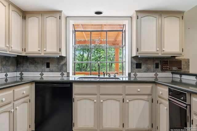 3026 Whisper Fern, San Antonio, TX 78230