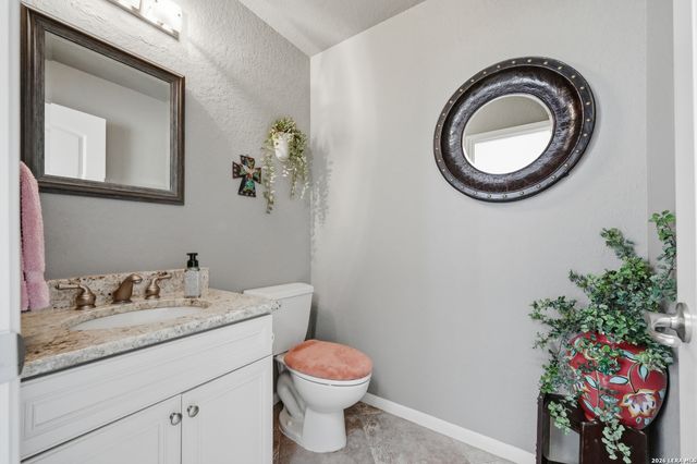 1701 Charter Oak, Canyon Lake, TX 78133
