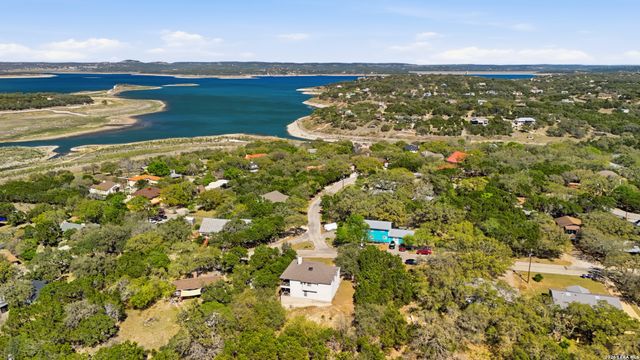1701 Charter Oak, Canyon Lake, TX 78133