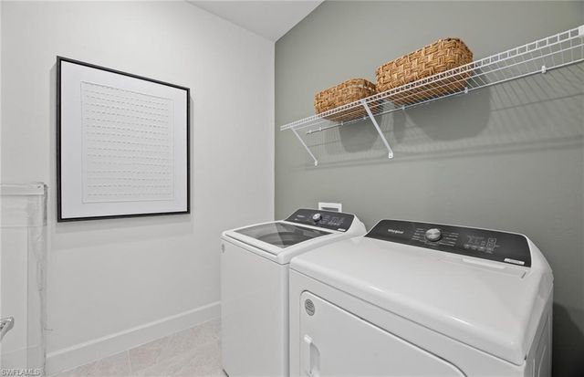 601 Oasis Lake PL, Lehigh Acres, FL 33936