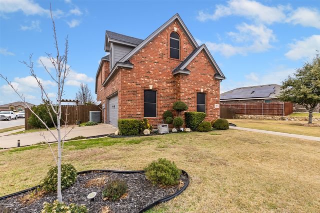 709 Wolf Creek Drive, Cleburne, TX 76033