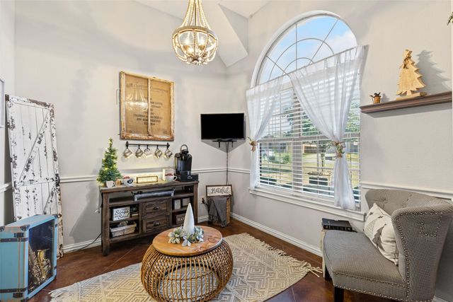 709 Wolf Creek Drive, Cleburne, TX 76033