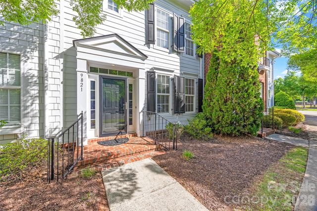 9821 Longstone Lane, Charlotte, NC 28277