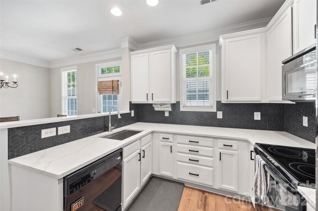 9821 Longstone Lane, Charlotte, NC 28277