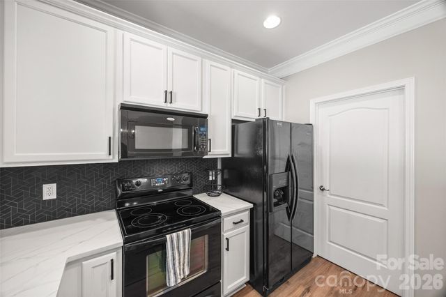 9821 Longstone Lane, Charlotte, NC 28277