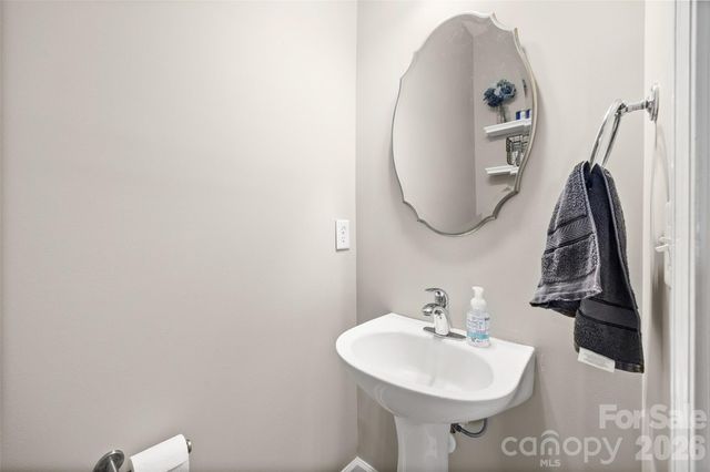 9821 Longstone Lane, Charlotte, NC 28277