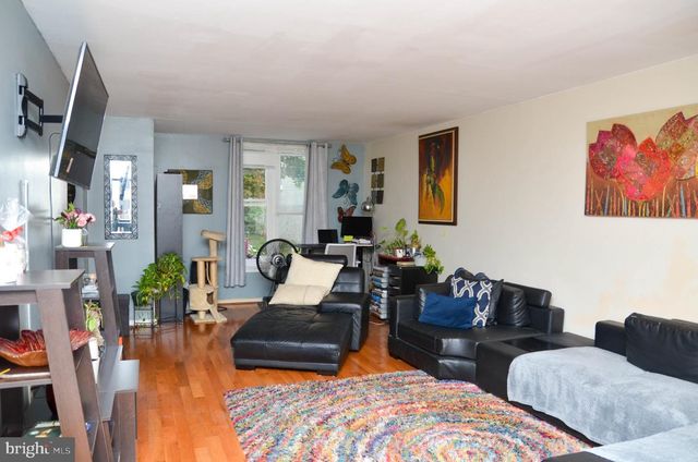 528-530 VINE ST, Camden, NJ 08102