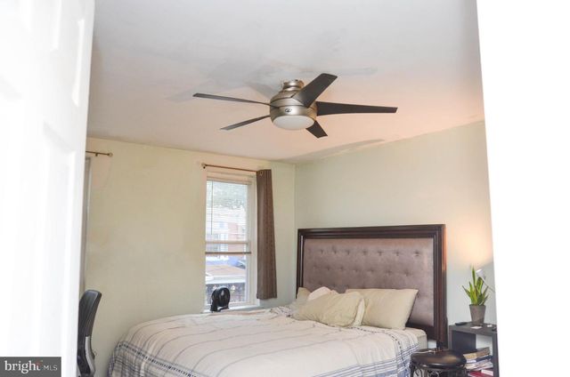 528-530 VINE ST, Camden, NJ 08102