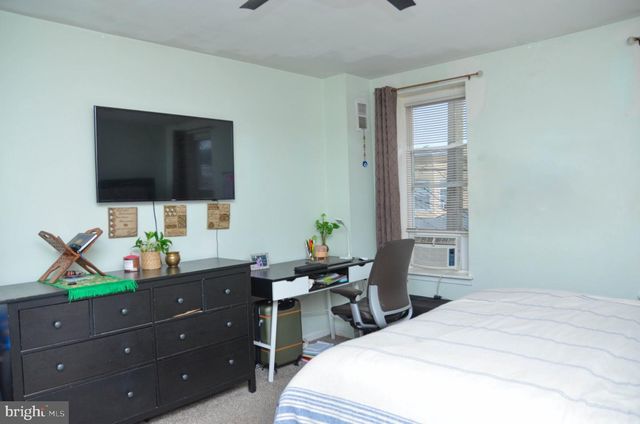 528-530 VINE ST, Camden, NJ 08102