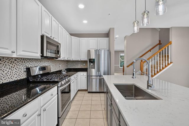 2476 CHEYENNE DR, Gambrills, MD 21054