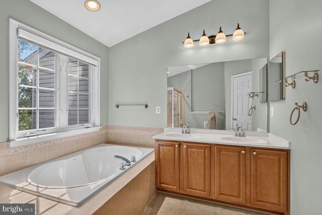 2476 CHEYENNE DR, Gambrills, MD 21054