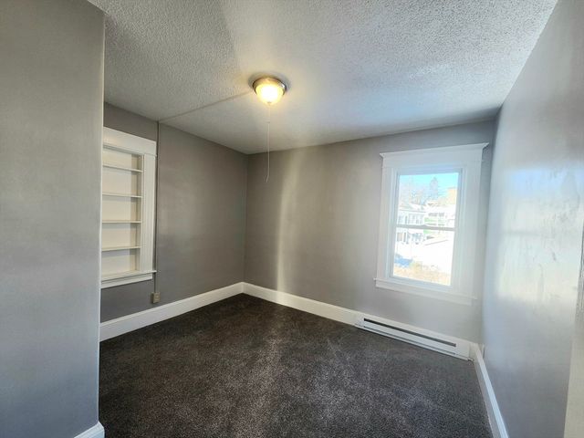 153 Grattan 3, Chicopee, MA 01020