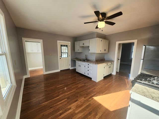 153 Grattan 3, Chicopee, MA 01020