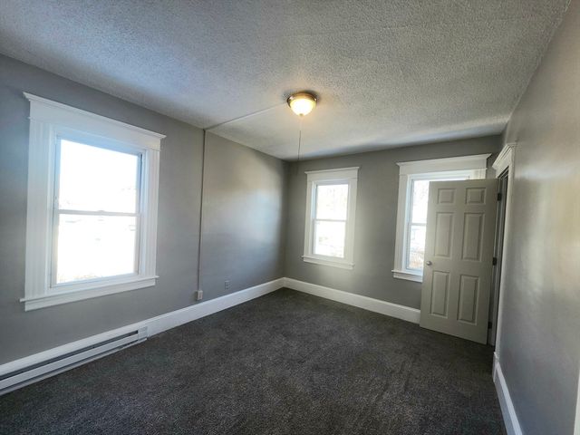 153 Grattan 3, Chicopee, MA 01020