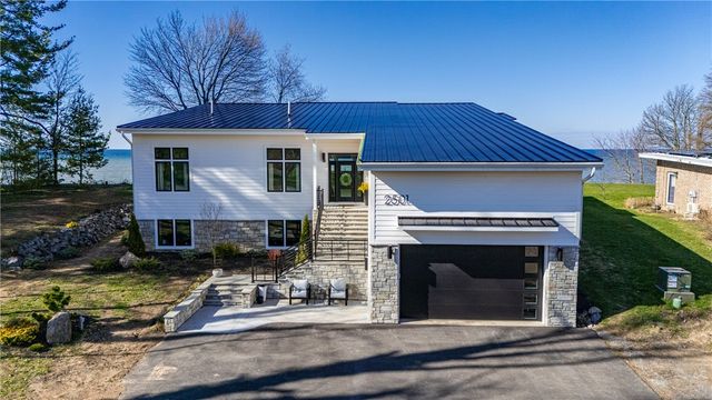 2501 Lake Road, Ontario, NY 14519