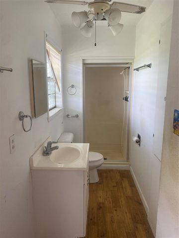 11648 Zingleman Road, Galveston, TX 77554