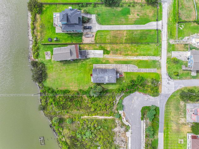 11648 Zingleman Road, Galveston, TX 77554