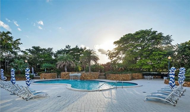 4000 Towerside Ter 2107, Miami, FL 33138