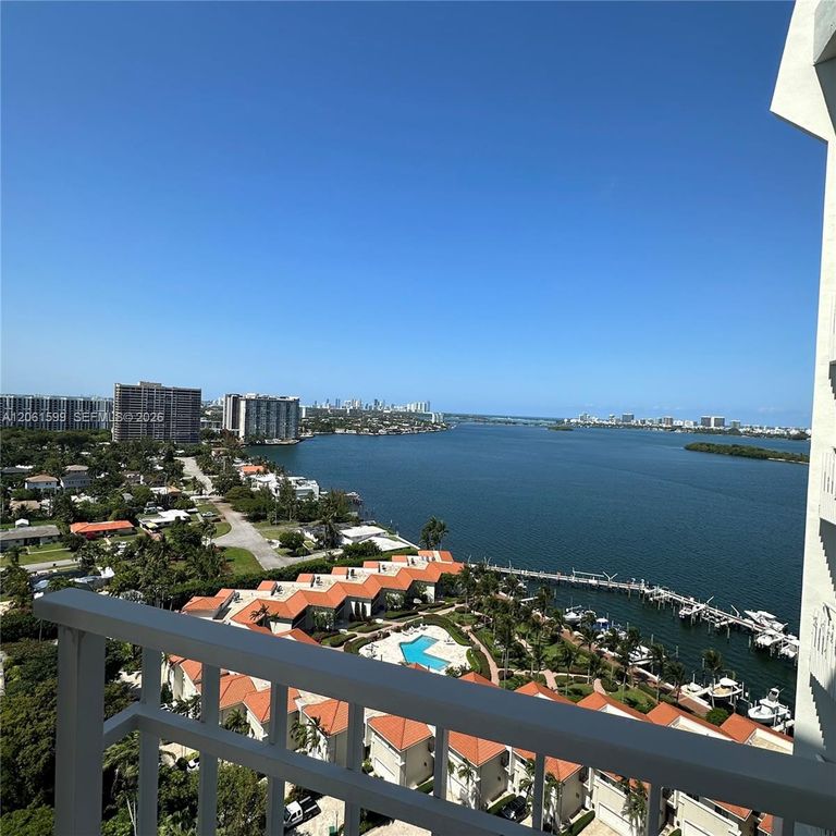 4000 Towerside Ter 2107, Miami, FL 33138