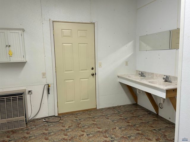 209 PIERRE, Vale, SD 57788