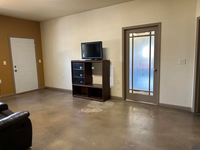 209 PIERRE, Vale, SD 57788