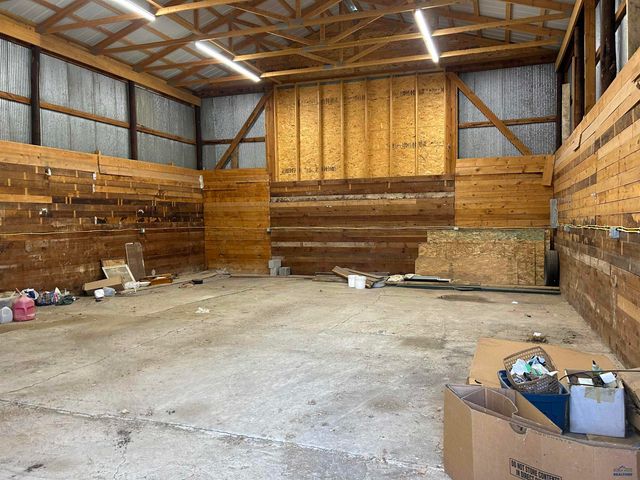 209 PIERRE, Vale, SD 57788