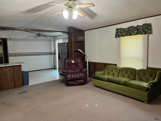 209 PIERRE, Vale, SD 57788