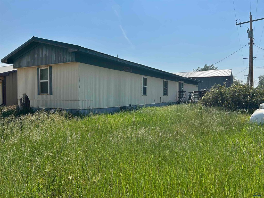 209 PIERRE, Vale, SD 57788