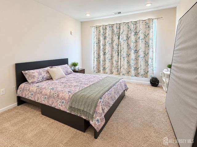306 Dickson Court, Highland Park, NJ 08904