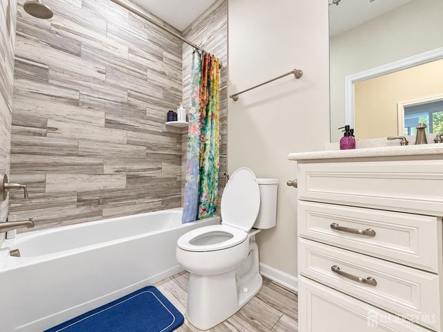 306 Dickson Court, Highland Park, NJ 08904