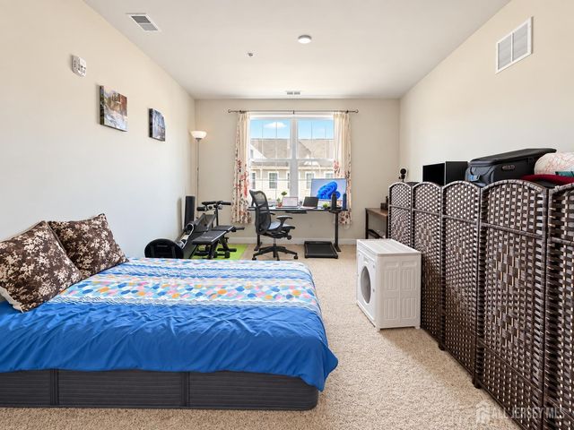 306 Dickson Court, Highland Park, NJ 08904