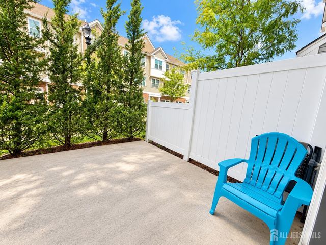 306 Dickson Court, Highland Park, NJ 08904