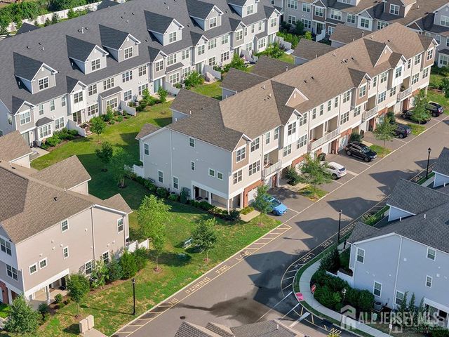 306 Dickson Court, Highland Park, NJ 08904