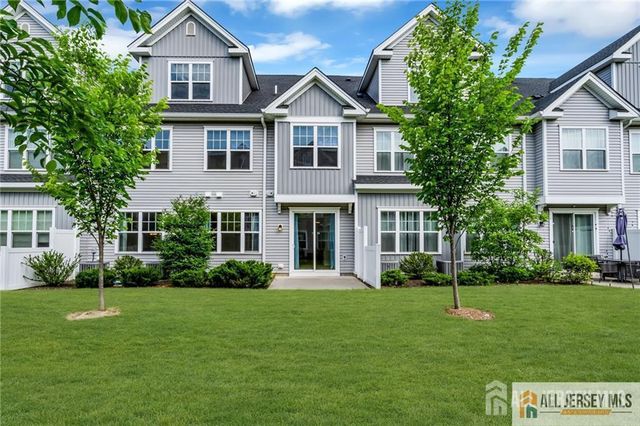 306 Dickson Court, Highland Park, NJ 08904