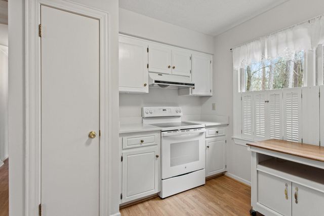 13 Forest Oaks Way, Spartanburg, SC 29307