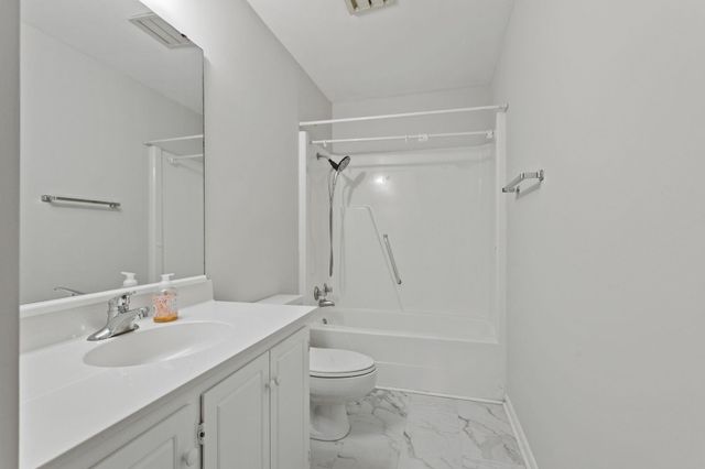 13 Forest Oaks Way, Spartanburg, SC 29307