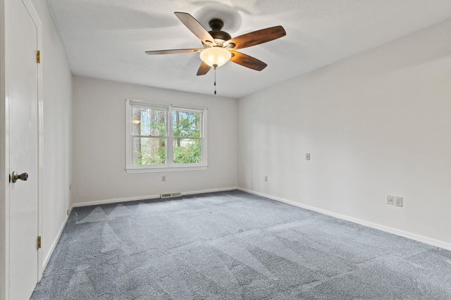 13 Forest Oaks Way, Spartanburg, SC 29307