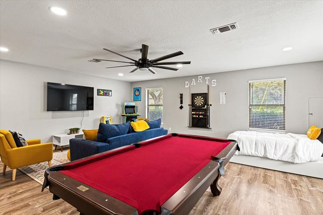 1609 Cheyenne Trail, Granbury, TX 76049