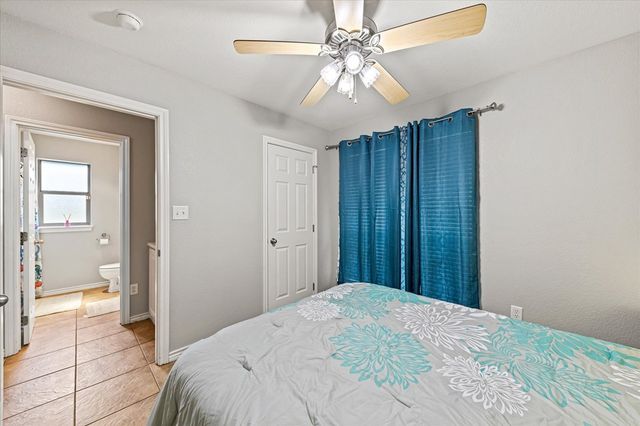 1609 Cheyenne Trail, Granbury, TX 76049