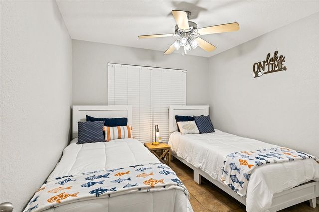 1609 Cheyenne Trail, Granbury, TX 76049