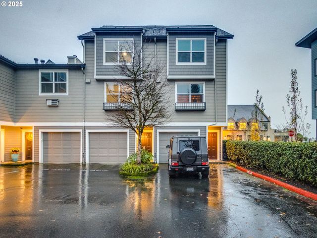 1744 Se HALYARD Ln, Vancouver, WA 98661
