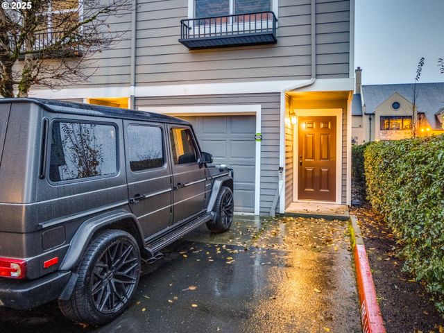 1744 Se HALYARD Ln, Vancouver, WA 98661